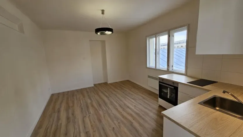 Pronájem bytu 1+kk, Praha - Nové Město, Žitná, 33 m2