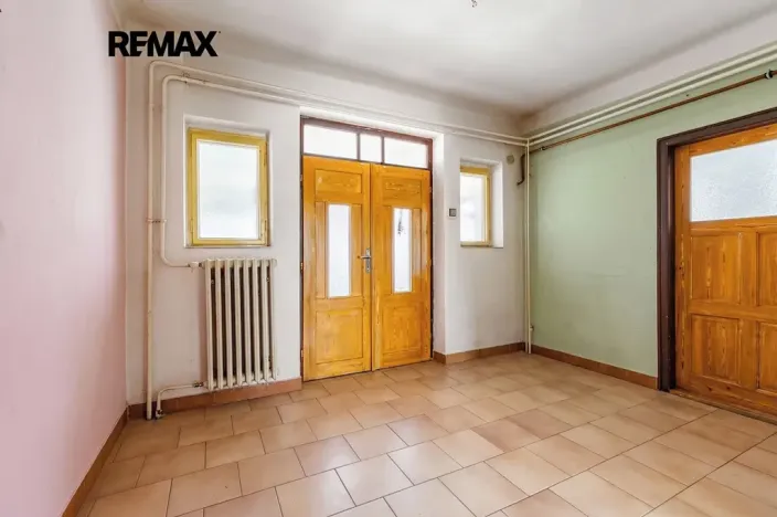 Prodej vícegeneračního domu, Praha - Pitkovice, Žampiónová, 200 m2
