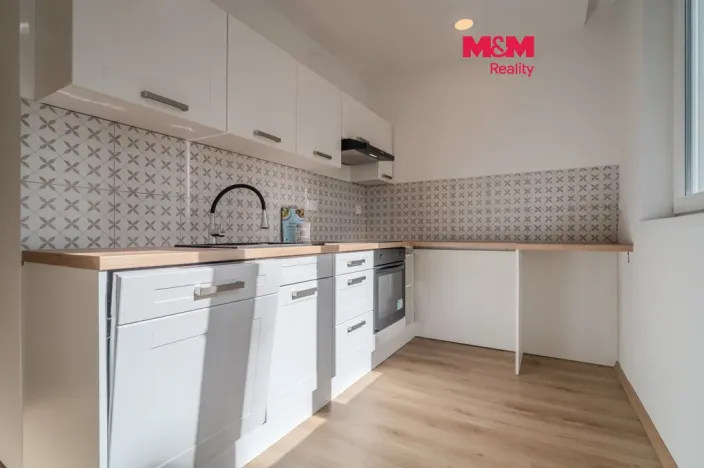 Prodej bytu 2+1, Orlová - Lutyně, Masarykova třída, 63 m2