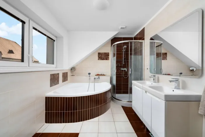Prodej vícegeneračního domu, Ostopovice, U Kaple, 220 m2