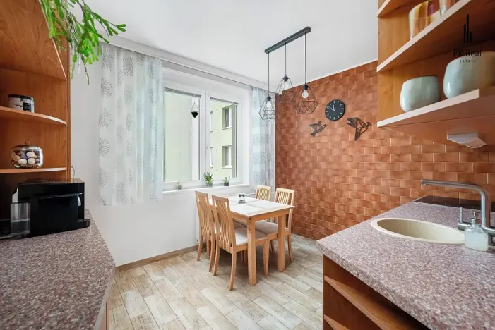 Prodej bytu 3+1, Brno, Čejkovická, 77 m2