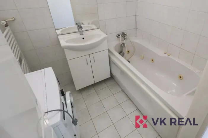Pronájem bytu 2+1, Praha - Dejvice, Evropská, 75 m2