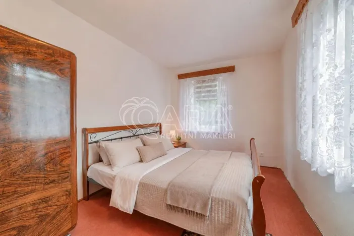 Prodej rodinného domu, Podhradí, 306 m2