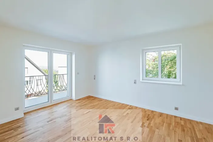 Pronájem vily, Praha - Komořany, Pod lesem, 770 m2