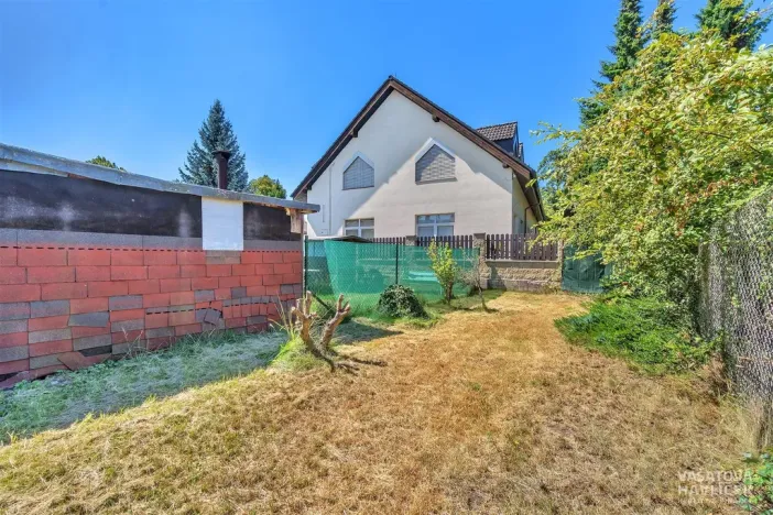 Pronájem bytu 1+1, Dvůr Králové nad Labem, Heydukova, 38 m2