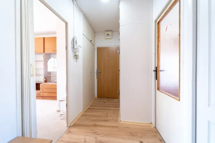 Pronájem bytu 3+1, Praha - Prosek, Veltruská, 61 m2