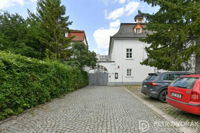 Prodej bytu 1+1, Praha - Smíchov, U Pernikářky, 27 m2