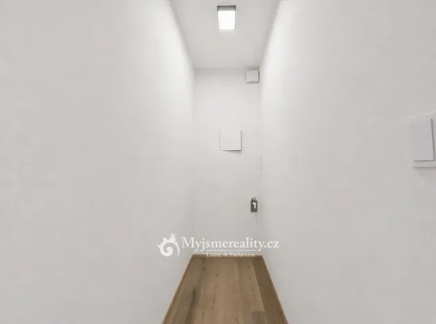 Pronájem bytu 2+kk, Znojmo, Vančurova, 42 m2