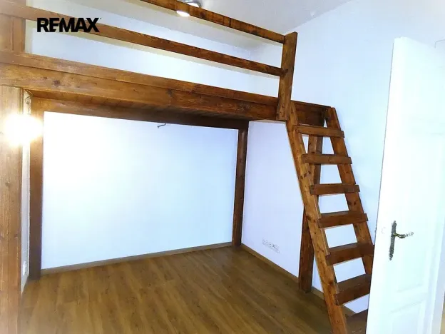 Pronájem bytu 2+kk, Praha - Smíchov, Staropramenná, 40 m2