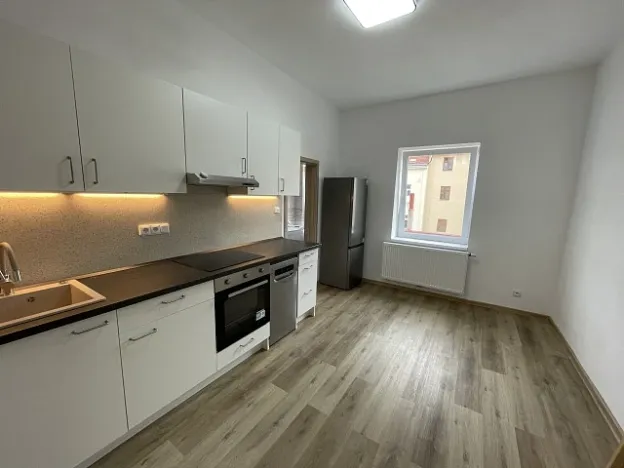 Pronájem bytu 2+1, Praha, Bořivojova, 72 m2