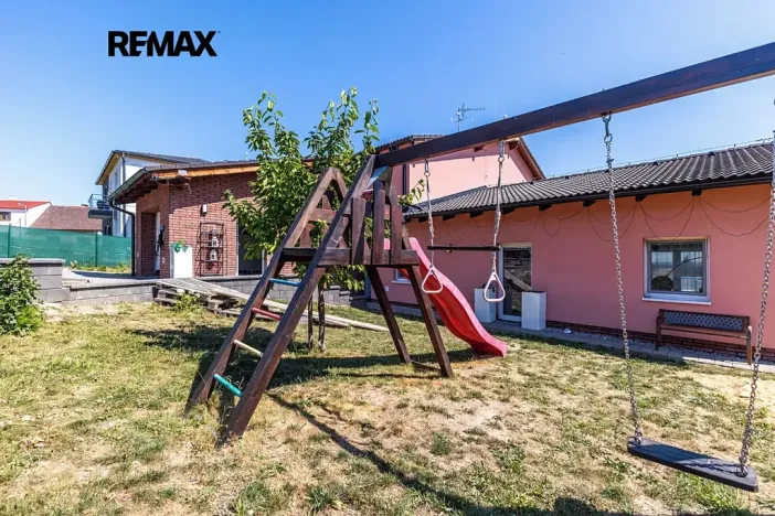 Prodej rodinného domu, Hradečno, 228 m2