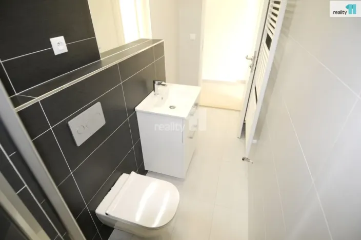 Pronájem bytu 2+kk, Praha - Modřany, Větrovcova, 50 m2