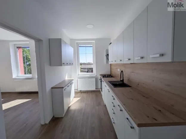 Pronájem bytu 3+1, Dubí - Běhánky, Sportovní, 74 m2