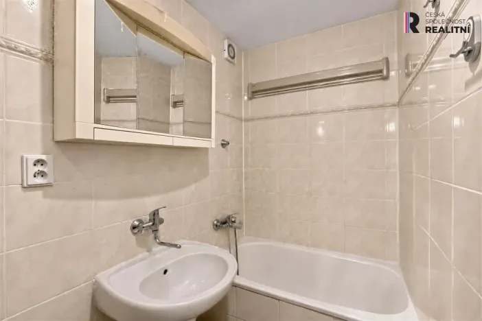 Prodej bytu 2+kk, Praha - Řepy, Žufanova, 42 m2