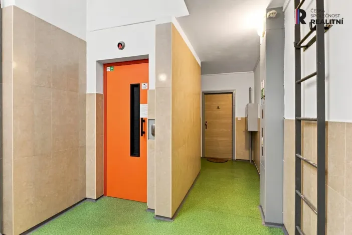 Prodej bytu 2+kk, Praha - Řepy, Žufanova, 42 m2