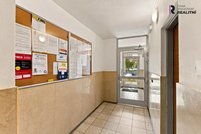 Prodej bytu 2+kk, Praha - Řepy, Žufanova, 42 m2
