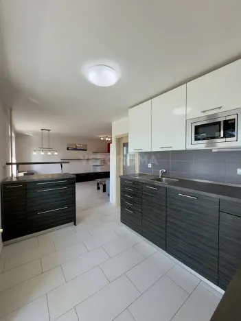 Pronájem bytu 3+kk, Plzeň, Waltrova, 79 m2