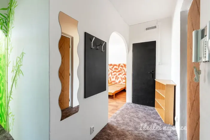 Pronájem bytu 1+1, Praha - Zbraslav, Tunelářů, 47 m2