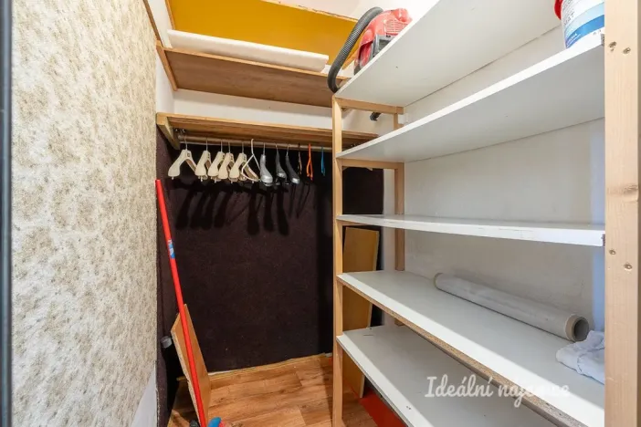 Pronájem bytu 1+1, Praha - Zbraslav, Tunelářů, 47 m2