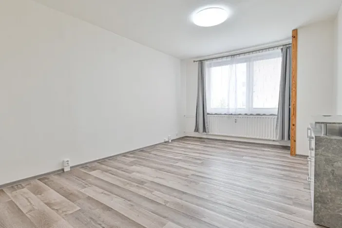 Pronájem bytu 1+kk, Kuřim, Na Loučkách, 30 m2