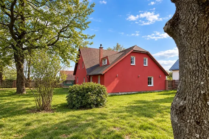 Prodej rodinného domu, Hora Svatého Šebestiána, 295 m2