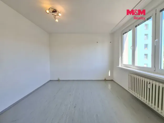 Pronájem bytu 4+1, Klášterec nad Ohří - Miřetice u Klášterce nad Ohří, 17. listopadu, 83 m2