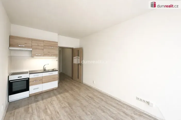 Pronájem bytu 1+kk, Břeclav, J. Opletala, 30 m2