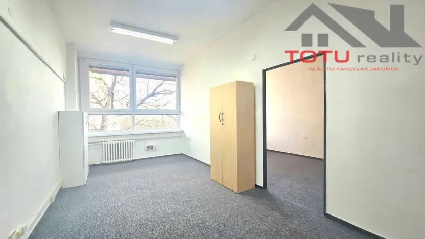 Pronájem kanceláře, Chrudim, Palackého třída, 18 m2