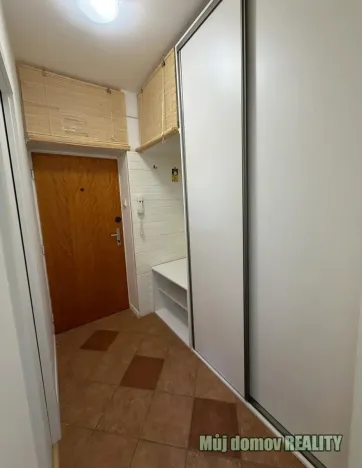 Pronájem bytu 2+kk, Praha - Podolí, Na vápenném, 38 m2