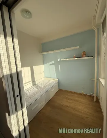 Pronájem bytu 2+kk, Praha - Podolí, Na vápenném, 38 m2
