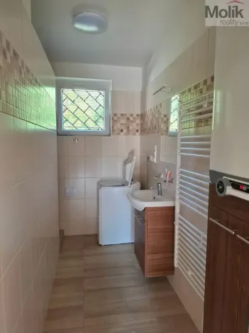 Prodej rodinného domu, Pnětluky - Konětopy, 200 m2