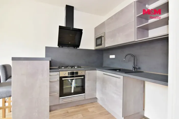 Pronájem bytu 1+1, Děčín - Děčín III-Staré Město, Rakovnická, 36 m2