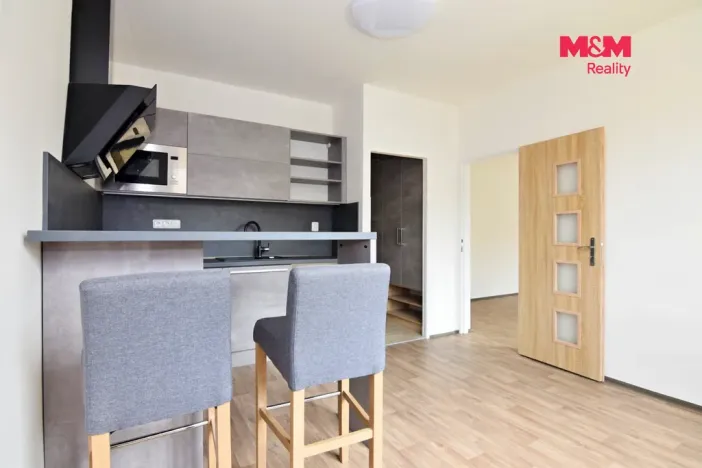 Pronájem bytu 1+1, Děčín - Děčín III-Staré Město, Rakovnická, 36 m2