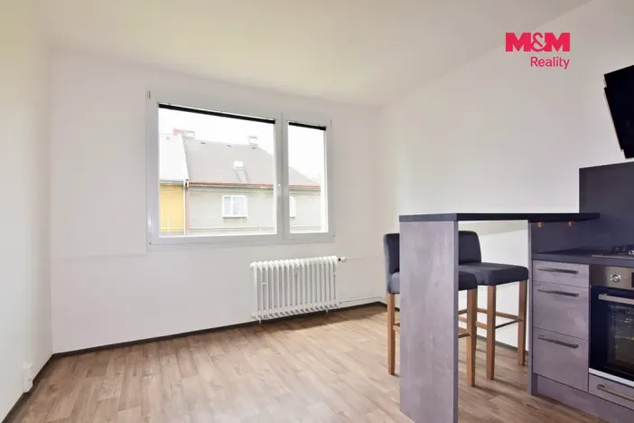 Pronájem bytu 1+1, Děčín - Děčín III-Staré Město, Rakovnická, 36 m2
