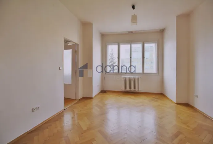 Pronájem bytu 2+kk, Praha, Šrobárova, 48 m2