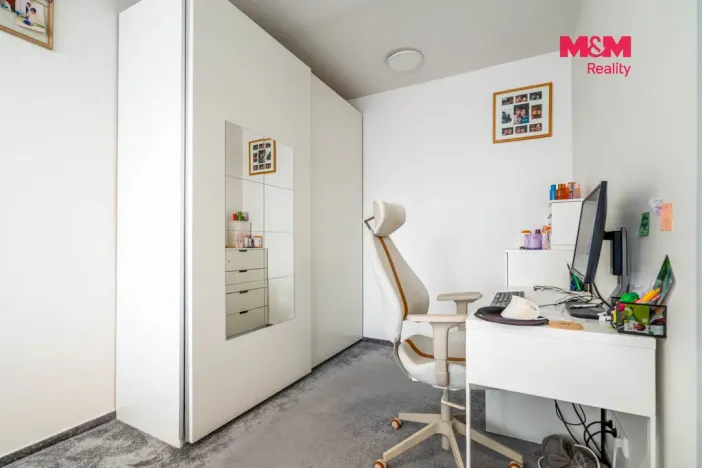 Pronájem bytu 3+kk, Praha - Bohnice, Řešovská, 67 m2