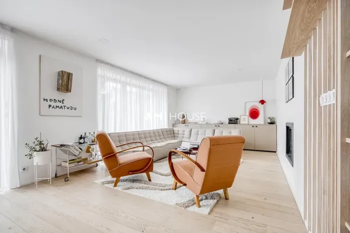 Pronájem rodinného domu, Praha - Dejvice, Evropská, 220 m2
