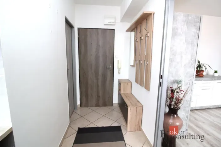 Pronájem bytu 1+1, Kralupy nad Vltavou, sídl. Hůrka, 33 m2