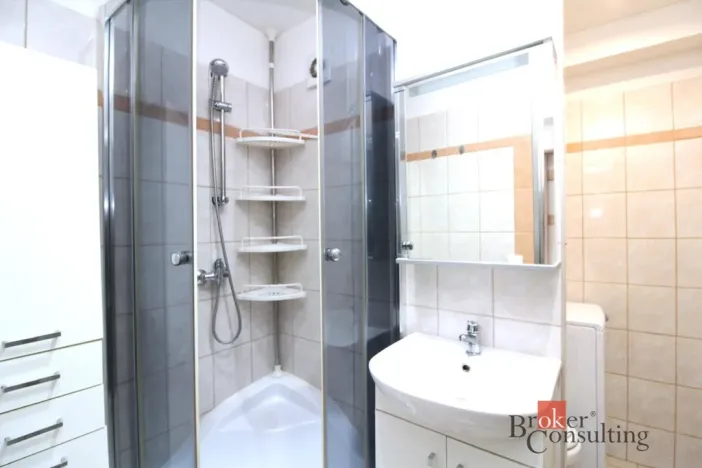 Pronájem bytu 1+1, Kralupy nad Vltavou, sídl. Hůrka, 33 m2