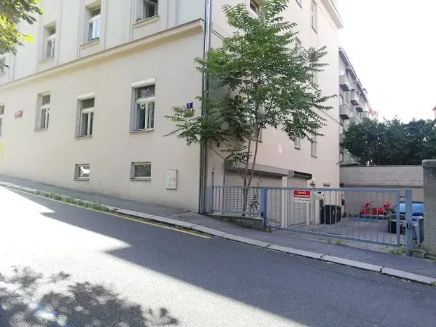 Pronájem bytu 2+kk, Praha - Nusle, Jaurisova, 48 m2
