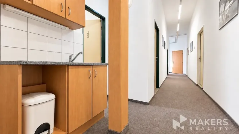 Pronájem kanceláře, Praha - Nusle, Bělehradská, 39 m2