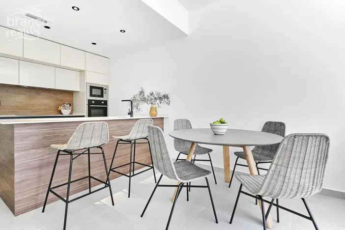 Prodej rodinného domu, Torrevieja, Alicante, Španělsko, 100 m2