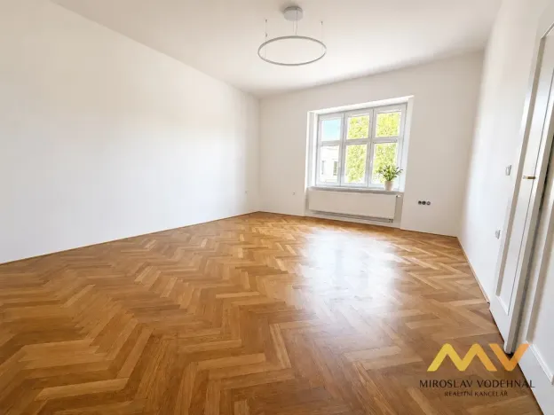 Pronájem bytu 3+1, Hradec Králové - Pražské Předměstí, Dukelská třída, 129 m2