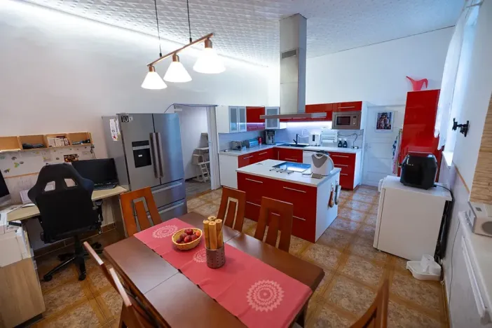 Prodej vícegeneračního domu, Vejprty, 900 m2