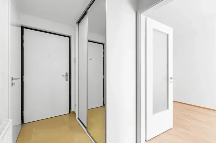 Pronájem bytu 2+kk, Praha - Malešice, Univerzitní, 53 m2