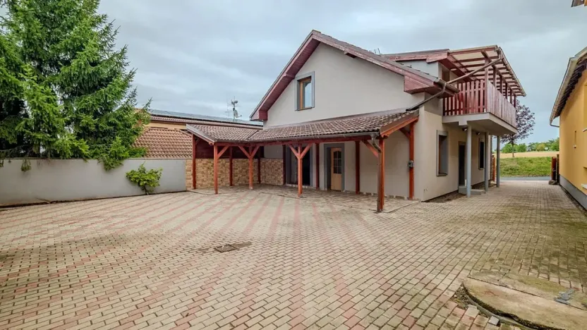 Prodej rodinného domu, Vrbčany, 181 m2