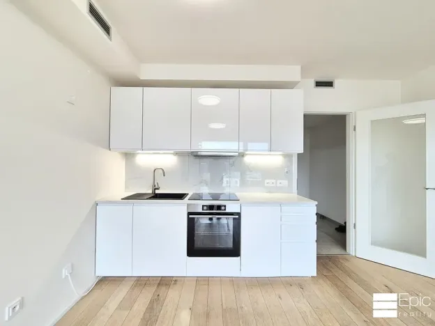 Pronájem bytu 1+kk, Praha - Modřany, Mezi vodami, 32 m2