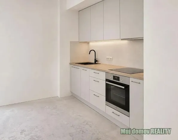 Pronájem bytu 1+kk, Praha - Libeň, 30 m2