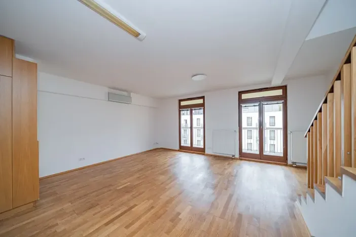 Pronájem bytu 4+1, Praha - Smíchov, Štefánikova, 147 m2
