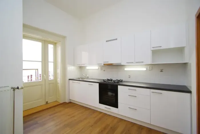 Pronájem bytu 3+1, Praha - Smíchov, V lesíčku, 104 m2